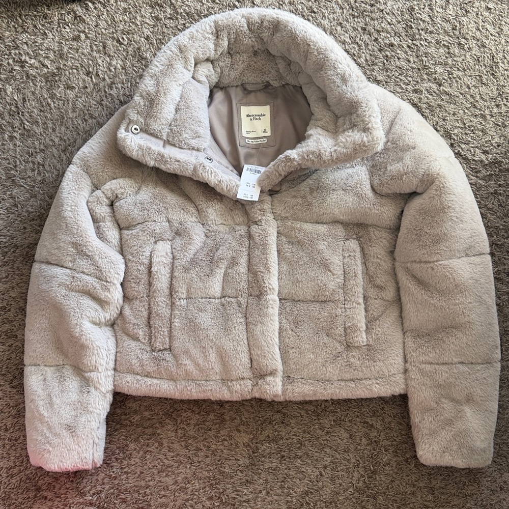 Abercrombie & Fitch NWT Cream Teddy Jacket